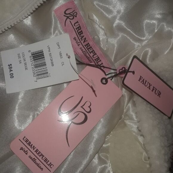 NWT Urban Republic Faux Fur Star Sherpa size 5/6 - Picture 6 of 6